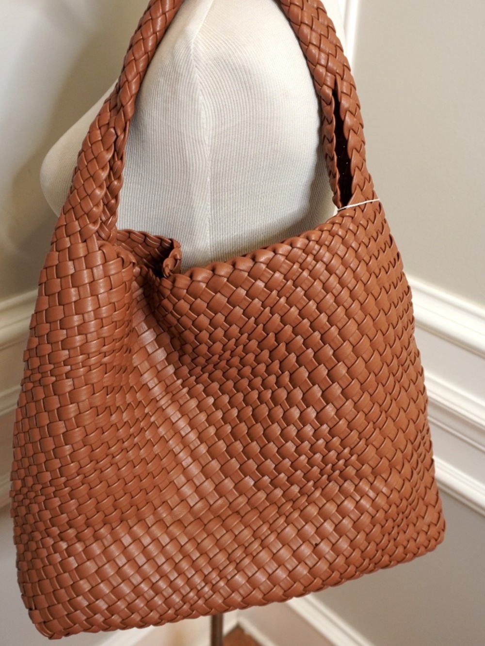 NEW Woven Vegan Leather Handbag Large Capacity Hand-Woven Tote - Picture 3 of 5